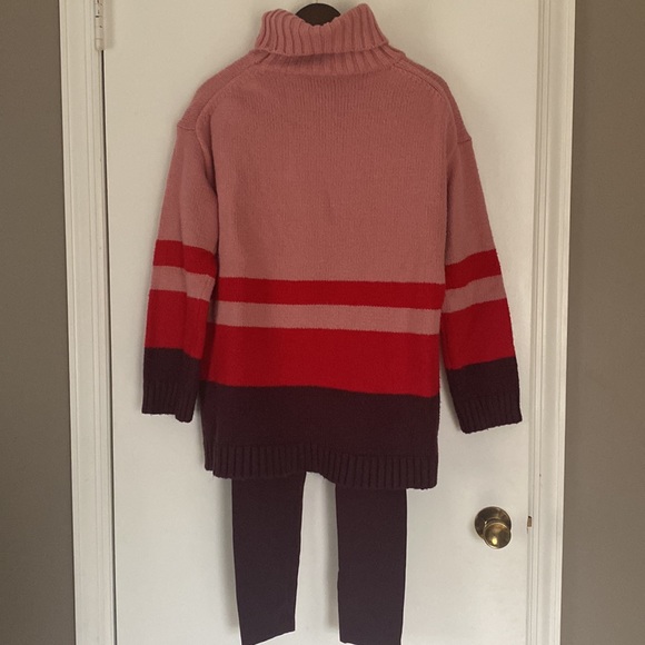Ann Taylor sweater and legging set- L/M - Picture 3 of 14